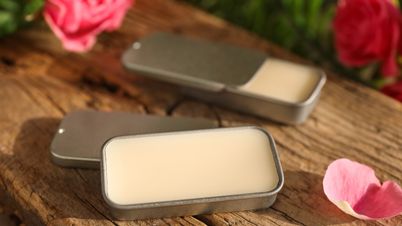 Compact Solid Fragrance Containers Designed by UKPACK